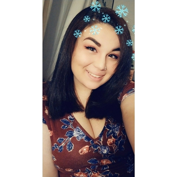 Meet your Posher, Genevieve - Picture 1 of 1